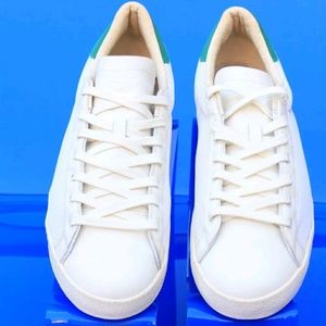 Rod Laver Super Shoe - Size 10.5
